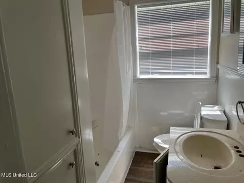 449 Stillwood Dr, Jackson, MS 39206 photo 5