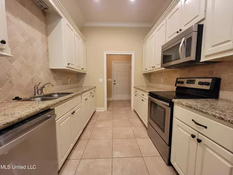 101 Trailbridge Bnd, Canton, MS 39046 photo 11