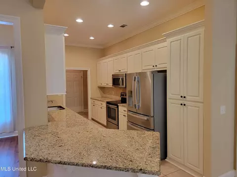 101 Trailbridge Bnd, Canton, MS 39046 photo 8
