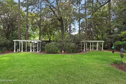 3679 Cavalier Dr, Jackson, MS 39216 photo 22