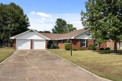 15448 N Parkwood Dr, Gulfport, MS 39503