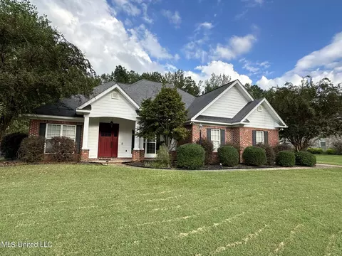 175 Ora Ln, Caledonia, MS 39740 photo 1