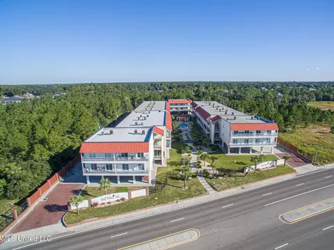 1453 E Beach Blvd #317, Pass Christian, MS 39571