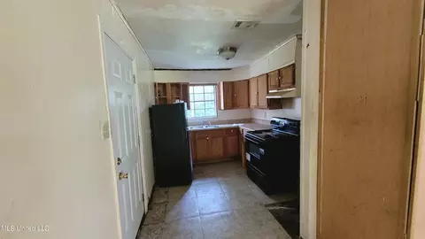 5318 Hubert St, Moss Point, MS 39563 photo 3