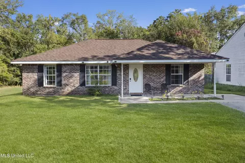 1020 Nancy Pl, Gulfport, MS 39507