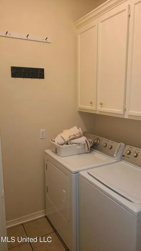 300 Colonial Dr, Madison, MS 39110 photo 13