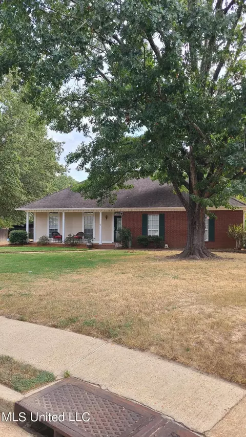 300 Colonial Dr, Madison, MS 39110 photo 2