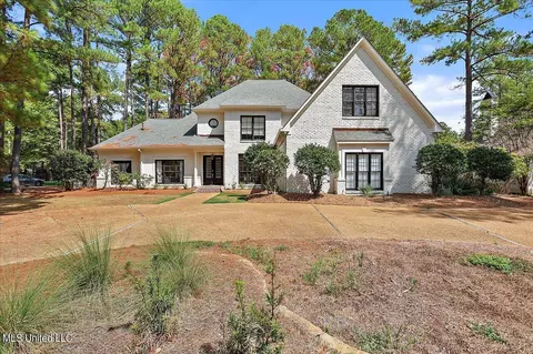 416 Dogwood Pl, Flowood, MS 39232