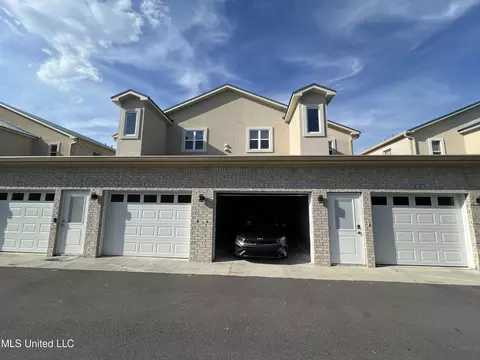 225 Winter Garden Dr #E3, Long Beach, MS 39560