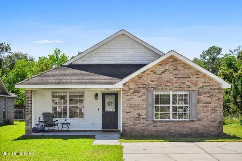 15513 Prairie St, Biloxi, MS 39532
