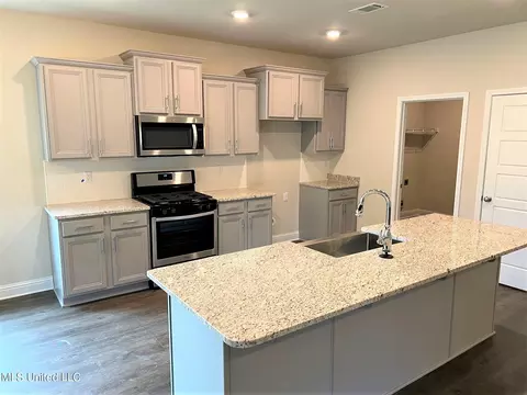 Kitchen - 9001 Addison Blvd, Long Beach, MS 39560 photo 3 of 7