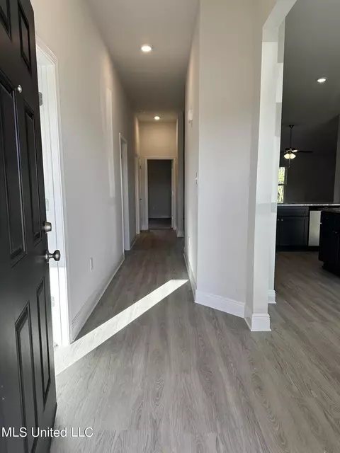 Entry Way - 13924 Ruby Ln, Biloxi, MS 39532 photo 4 of 4