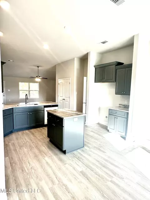 Kitchen - 13924 Ruby Ln, Biloxi, MS 39532 photo 6 of 7