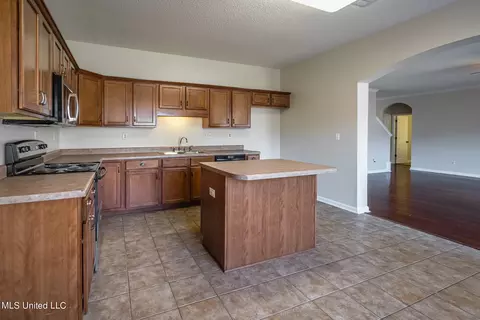 6414 Red Bird Dr, Olive Branch, MS 38654 photo 12