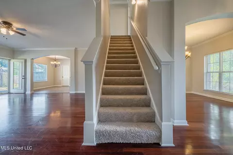 6414 Red Bird Dr, Olive Branch, MS 38654 photo 5
