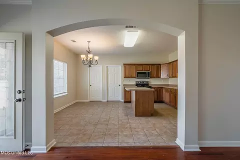 6414 Red Bird Dr, Olive Branch, MS 38654 photo 10