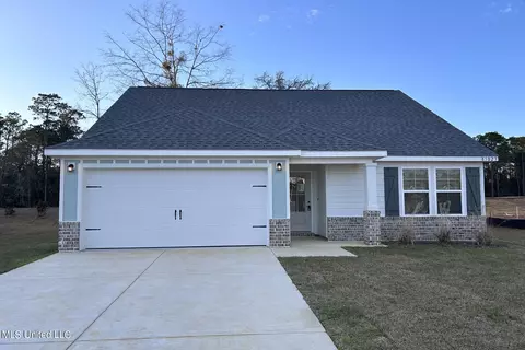 85023 Pohaku Dr, Diamondhead, MS 39525