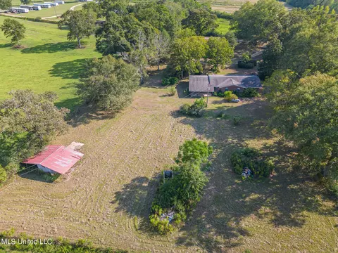 352 E Bond Rd, Wiggins, MS 39577 photo 17