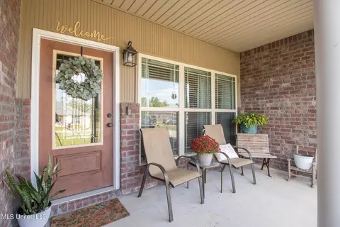 18 Colony Rd, Mchenry, MS 39561 photo 2
