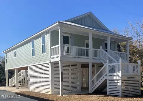 219 Demetz Ave, Pass Christian, MS 39571