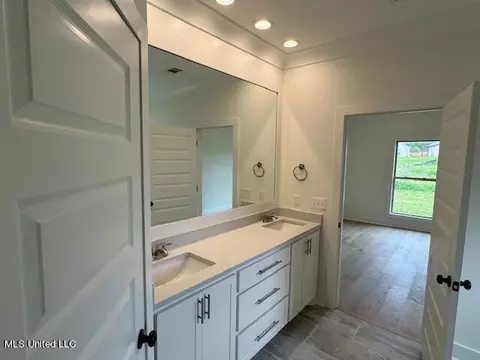 Bath - 307 Birch Ct #LOT 34, Canton, MS 39046 photo 1 of 5