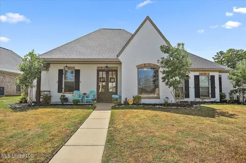 325 Royal Pond Cir, Flowood, MS 39232 photo 1