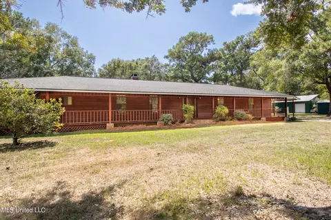 11104 Shorecrest Rd, Biloxi, MS 39532