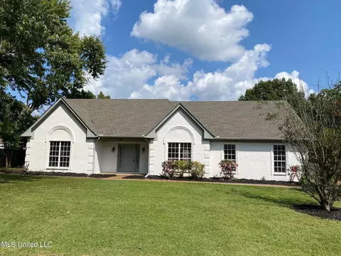 2680 Itasca Dr, Nesbit, MS 38651