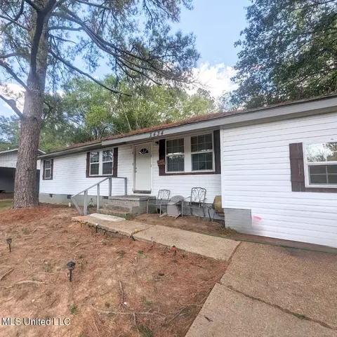 2434 Coronet Pl, Jackson, MS 39204 photo 3