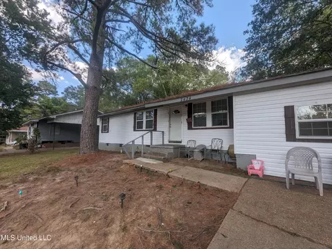 2434 Coronet Pl, Jackson, MS 39204 photo 4