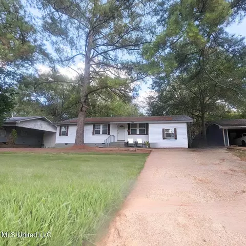 2434 Coronet Pl, Jackson, MS 39204