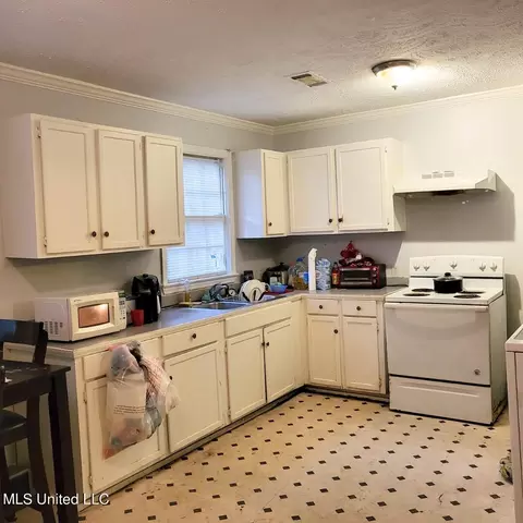 2927 Fairhill Dr, Jackson, MS 39212 photo 3