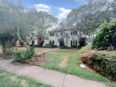 352 Long Cove Dr, Madison, MS 39110 photo 2