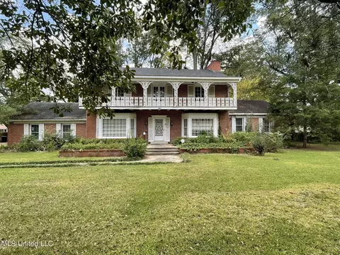 130 N 3rd St, Drew, MS 38737