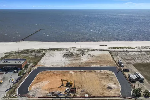 1848 Beach Blvd, Biloxi, MS 39531