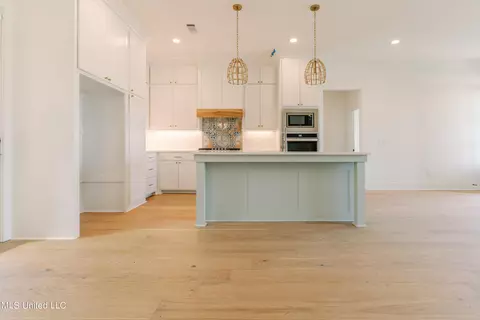 Kitchen - 124 Trace Pointe Pl, Clinton, MS 39056 photo 9 of 9