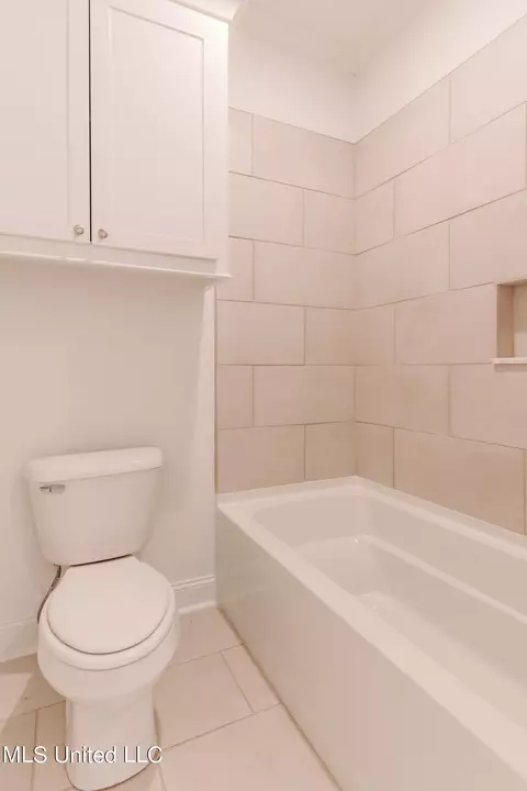 Bath - 124 Trace Pointe Pl, Clinton, MS 39056 photo 8 of 12
