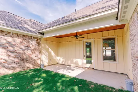 Exterior - 124 Trace Pointe Pl, Clinton, MS 39056 photo 8 of 13
