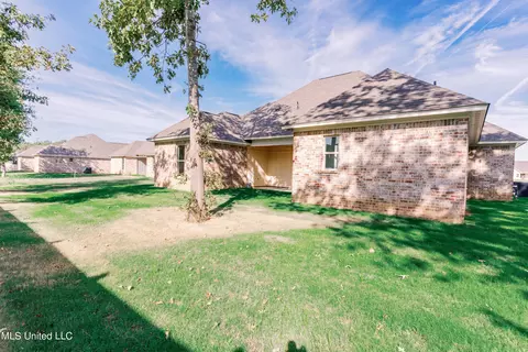 Exterior - 124 Trace Pointe Pl, Clinton, MS 39056 photo 11 of 13