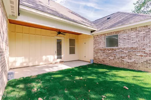 Exterior - 124 Trace Pointe Pl, Clinton, MS 39056 photo 10 of 13