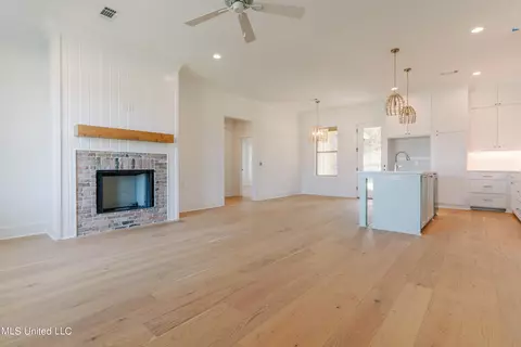 Living - 124 Trace Pointe Pl, Clinton, MS 39056 photo 1 of 2