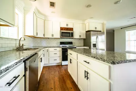 208 St Augustine Drive Dr, Madison, MS 39110 photo 4