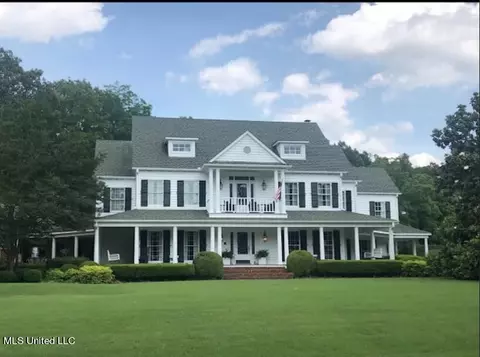 8800 Hunters Run Dr, Olive Branch, MS 38654
