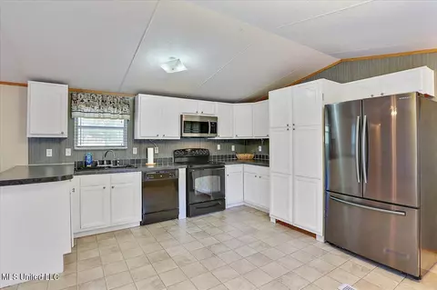 143 Cedar St, Florence, MS 39073 photo 6