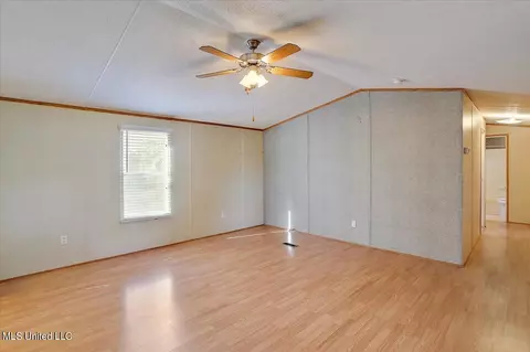 143 Cedar St, Florence, MS 39073 photo 4