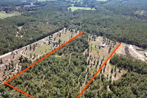 235 Park Dr, Lucedale, MS 39452 photo 8