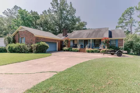 606 E Leake St, Clinton, MS 39056 photo 2