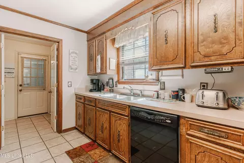 606 E Leake St, Clinton, MS 39056 photo 21