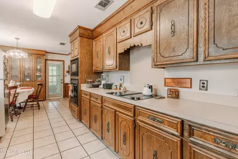 606 E Leake St, Clinton, MS 39056 photo 24