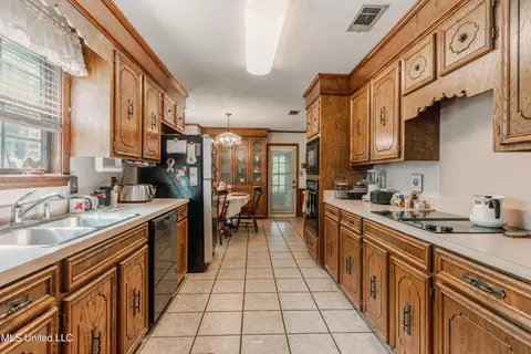 606 E Leake St, Clinton, MS 39056 photo 22